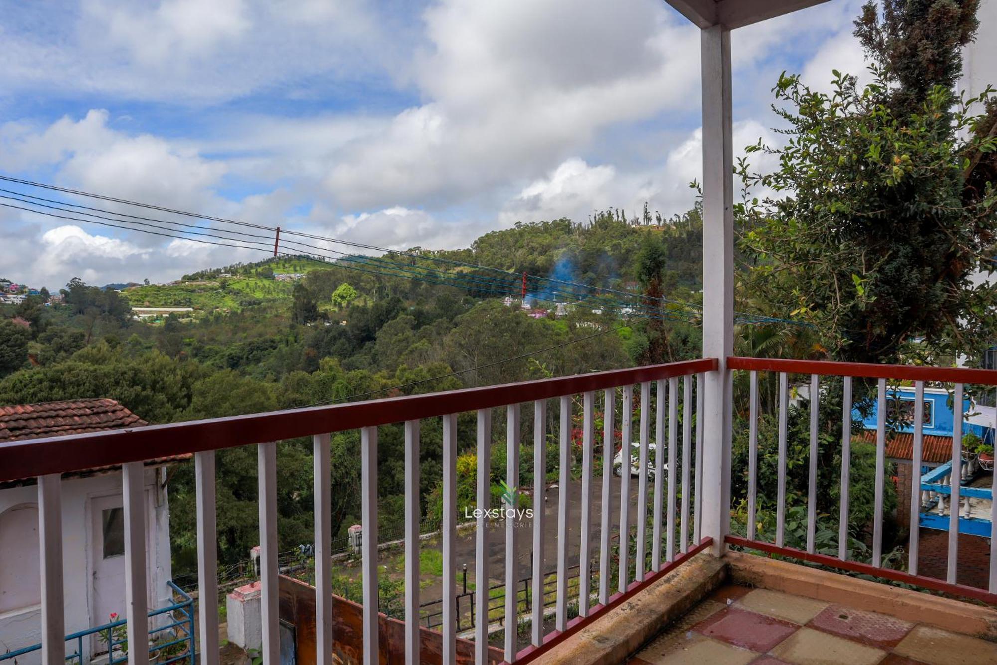 Vijaya Deepa Guest House By Lexstays クーヌール エクステリア 写真